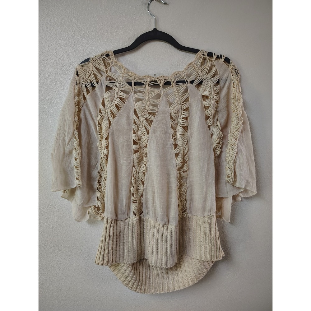 Gimmicks by BKE Cream Crochet Lace Mixed Media Boho Flutter Sleeve Top Medium
